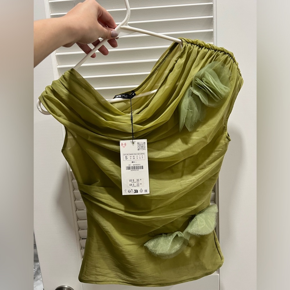 NWT ZARA DRAPED FLORAL TOP SIZE S